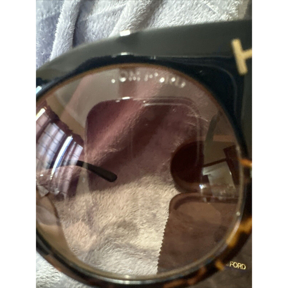 Tom Ford sunglasses Women Preloved Excellent Condition $700 Retail - Picture 2 of 12